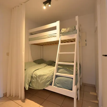 Apartment In Near The Beach, Cleaning Included