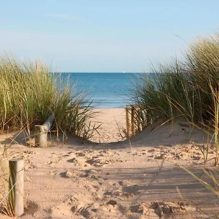 In Near The Beach, Cleaning Included Oostduinkerke