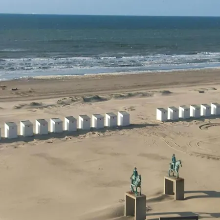 Apartment In Near The Beach, Cleaning Included Oostduinkerke