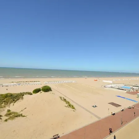 Apartment In Near The Beach, Cleaning Included
